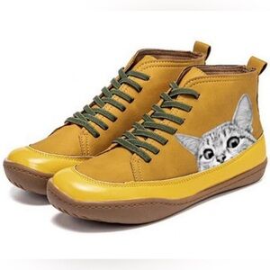 ⭐️NWOT Cempar Cat printed Lace up Ankle Boots⭐️